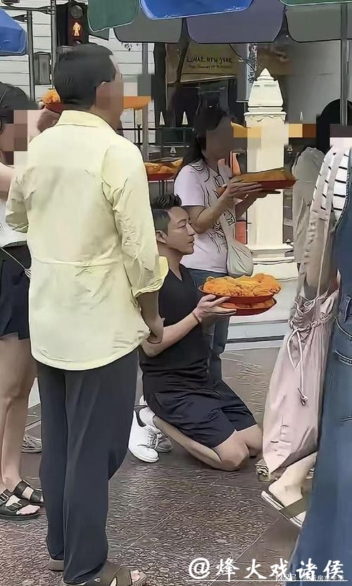 汪小菲独自前往曼谷为三胎祈福!马筱梅已回台北待产,大S的孩子跟奶奶住 汪小菲独自前往曼谷为三胎祈福!马筱梅已回台北待产,大S的孩子跟奶奶住