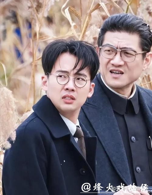 好家伙!3天2次热搜!全网催婚!郭麒麟回归引爆德云社封箱,一家四口亮相婚礼!从“打压式教育”到星二代典范,郭德纲父子赢麻了! 好家伙!3天2次热搜!全网催婚!郭麒麟回归引爆德云社封箱,一家四口亮相婚礼!从“打压式教育”到星二代典范,郭德纲父子赢麻了!