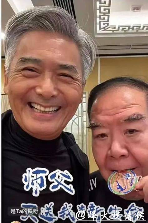 74岁“肥猫”郑则仕回应加入周润发跑团：一年前膝盖痛，周润发让我跑步